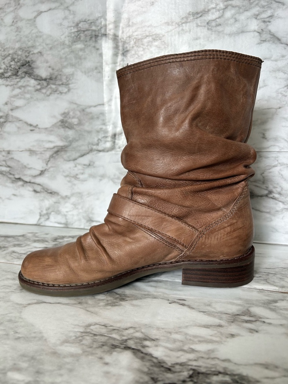 Matisse | women’s size 6.5 leather Boots slouchy, distressed buckle moto style - Picture 6 of 13